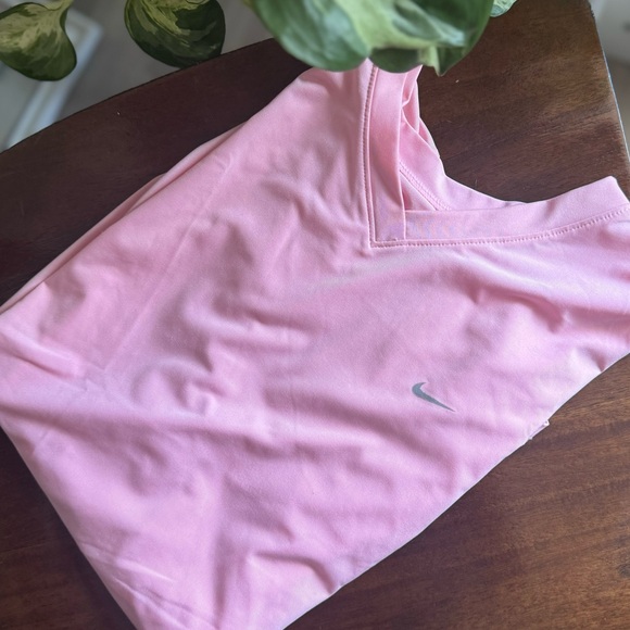 Nike Tops - EUC Nike Dri Fit V Neck Women’s Shirt 👚